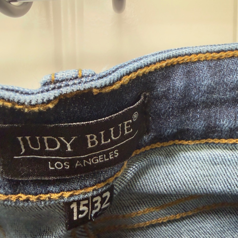 Judy Blue Womens Jeans 15/32 Blue Straight Fit Distressed Frayed Hem Raw Edge - Picture 6 of 10